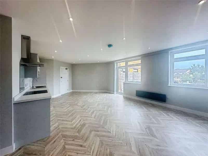 2 Bed Flat for Sale in Woodley No Onward Chain