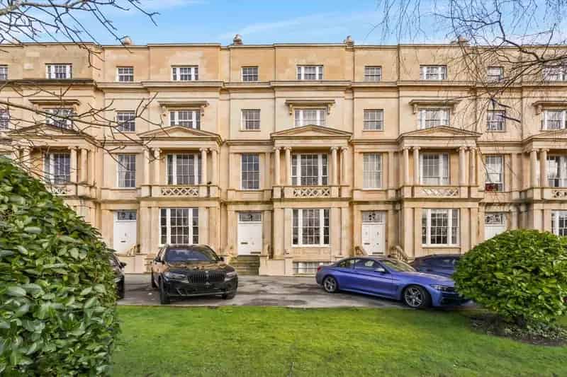 3 Bedroom Apartment for Sale in Cheltenham's Lansdown Estate
