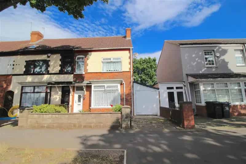3 bedroom end of terrace house for sale