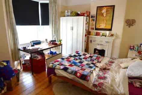4 rooms house of 153 m² in Cardiff