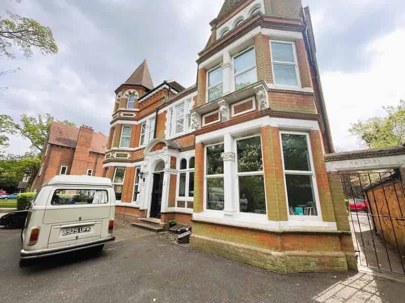 1 Bedroom Flat for Sale