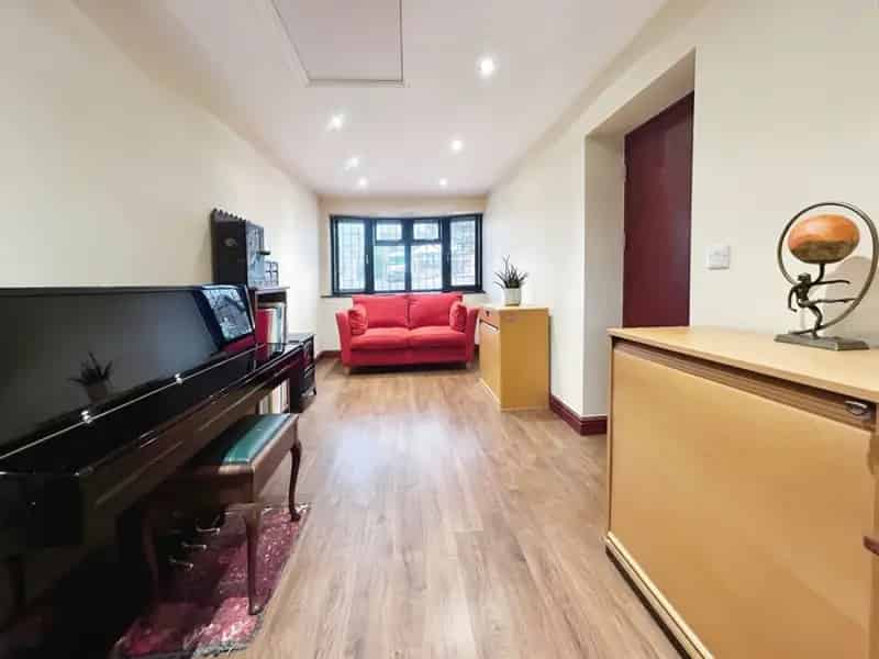 3 Bedroom Detached House For Sale in Lea Gainsborough