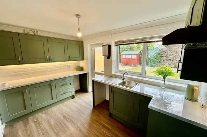 Stunning Modern Home in Brandon with Garden and Double Garage