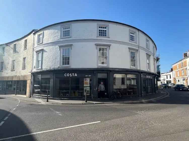 Ground Floor Shop with Basement Storage in Popular Market Town