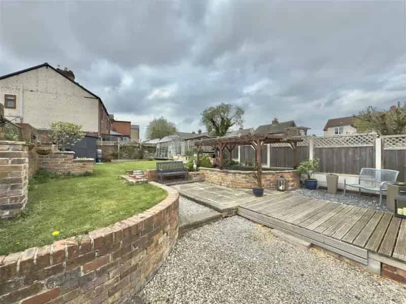 2 Bedroom House For Sale in Hoyland Barnsley