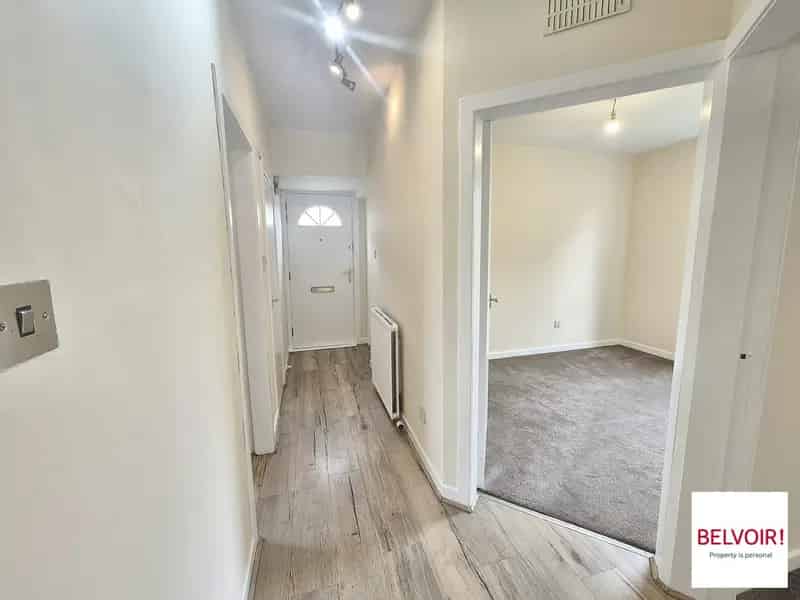 2 Bedroom Flat to Rent Inverness Freshly Decorated Garden Parking