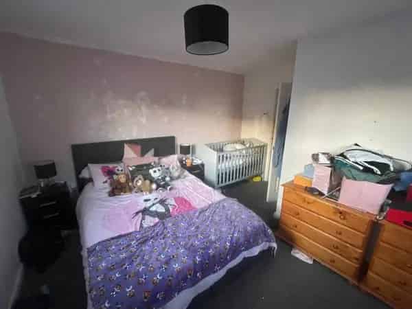 Flat For Rent , England