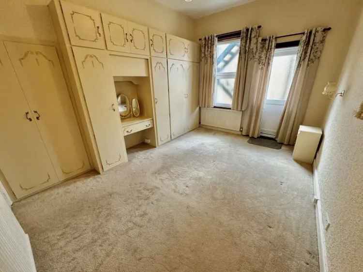2 Bedroom Flat for Sale Scarborough Sea Views