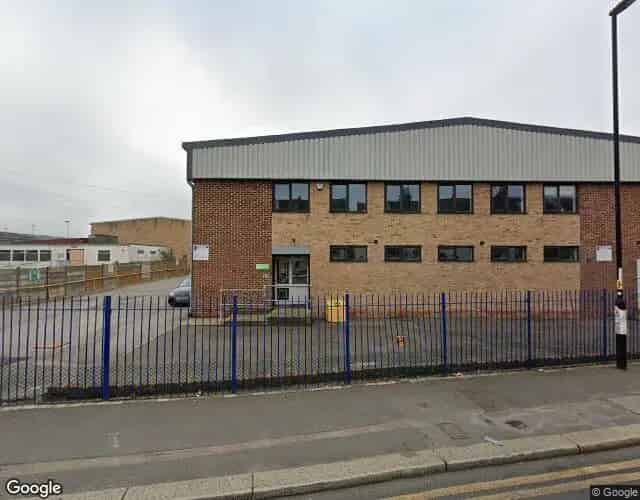 Warehouse Trade Counter Unit to Let Croydon