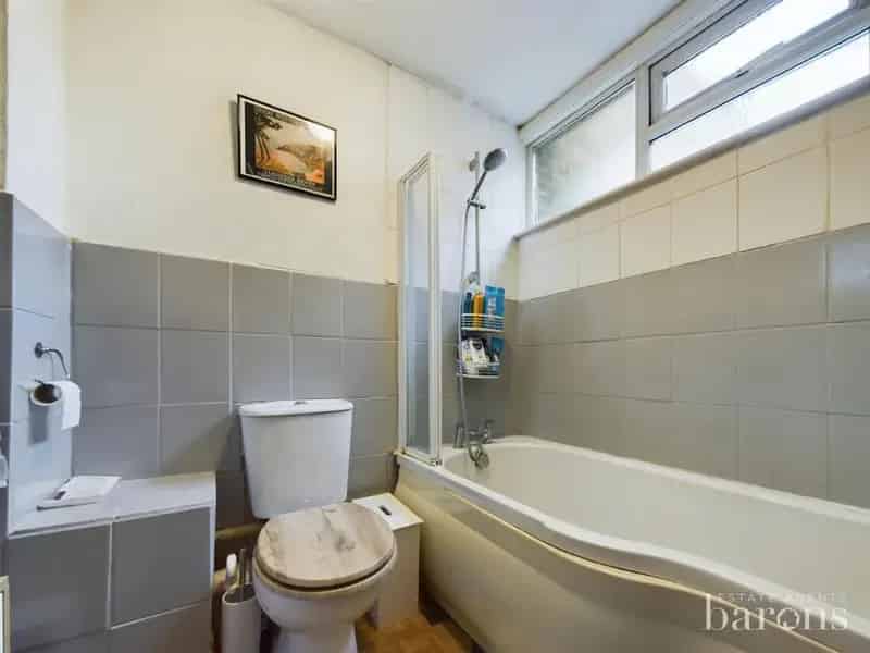2 Bed Mid Terrace House For Sale