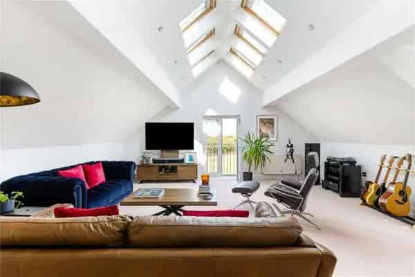 Spacious Home with Country Views and Double Garage