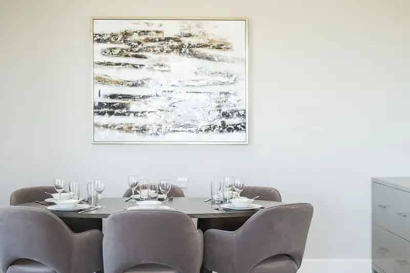 2 Bedroom Apartment Canary Wharf - Premium Riverside Living