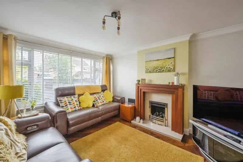 5 Bed Detached House with Stunning Garden Views