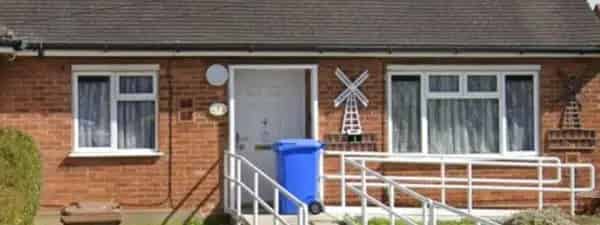2 Bedroom Bungalow Ipswich Own Drive Garden Wet Room Bus Route