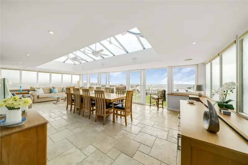 3 Bed Detached House with Direct Beach Access Bracklesham Bay