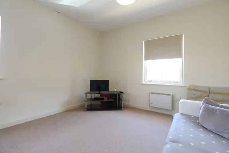 2 Bedroom Flat To Rent Available 09062025
