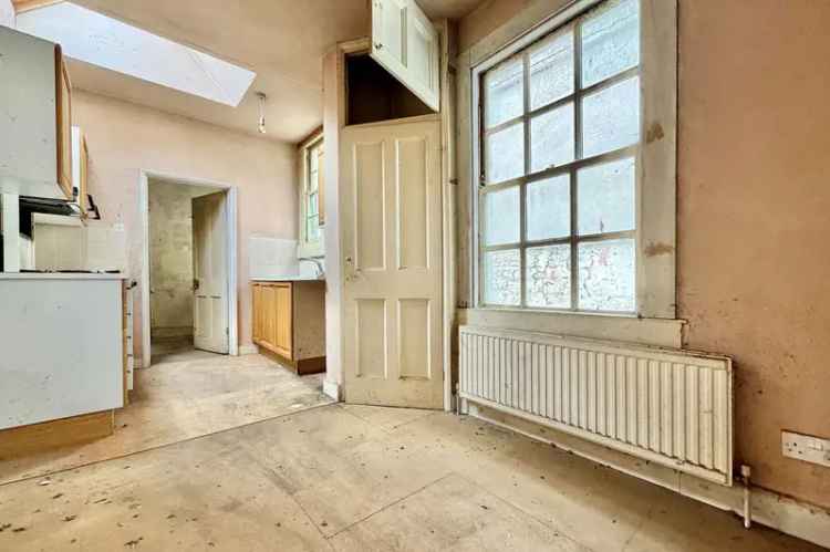 4 Bedroom Terraced House for Sale in Bath