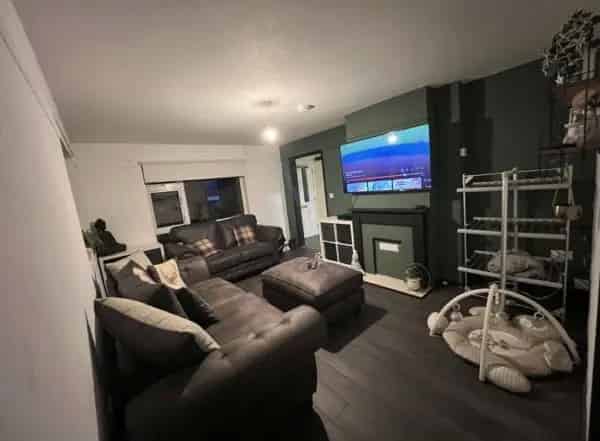 Wheelchair Accessible 2-Bed Bungalow Near Highstreet