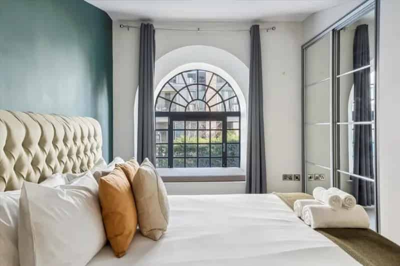 2 Bedroom Flat for Sale with Private Terrace and Secure Parking