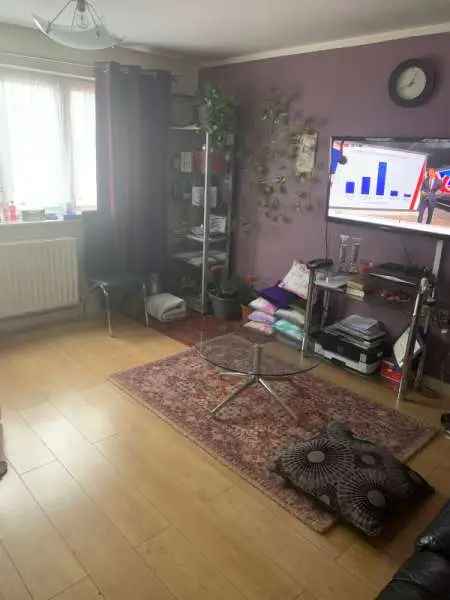 Flat For Rent in London, England