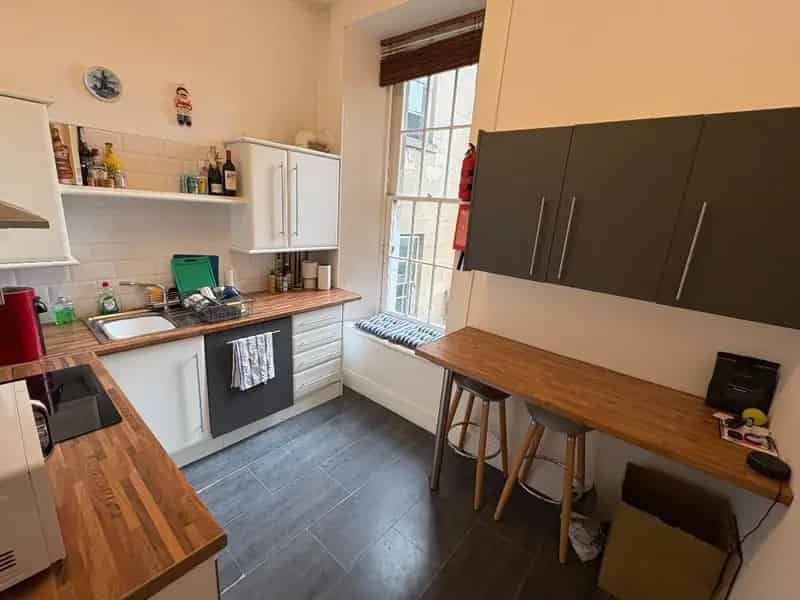 1 Bedroom Flat to Rent - Stress Free Management