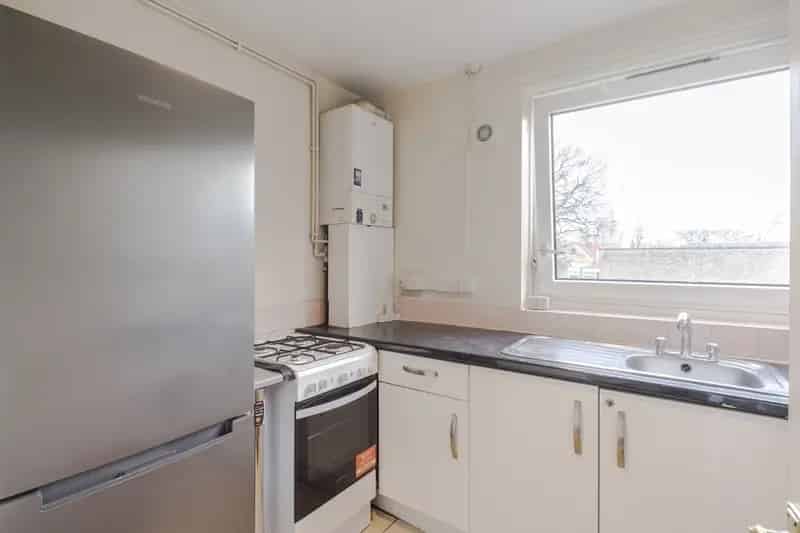 3 Bedroom Flat to Rent Near Putney Station