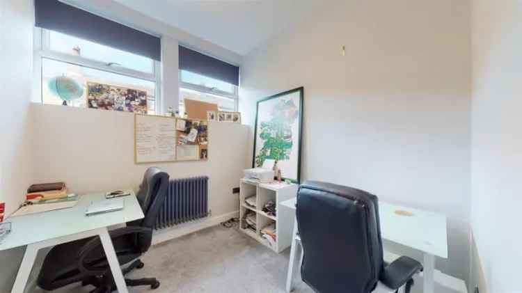 2 Bed Flat for Sale in Otley