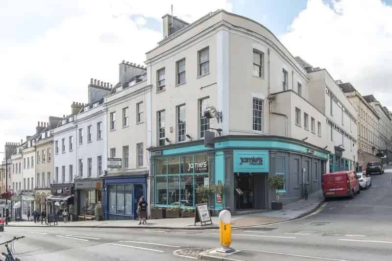 1 Bedroom Furnished Apartment Available November 18th