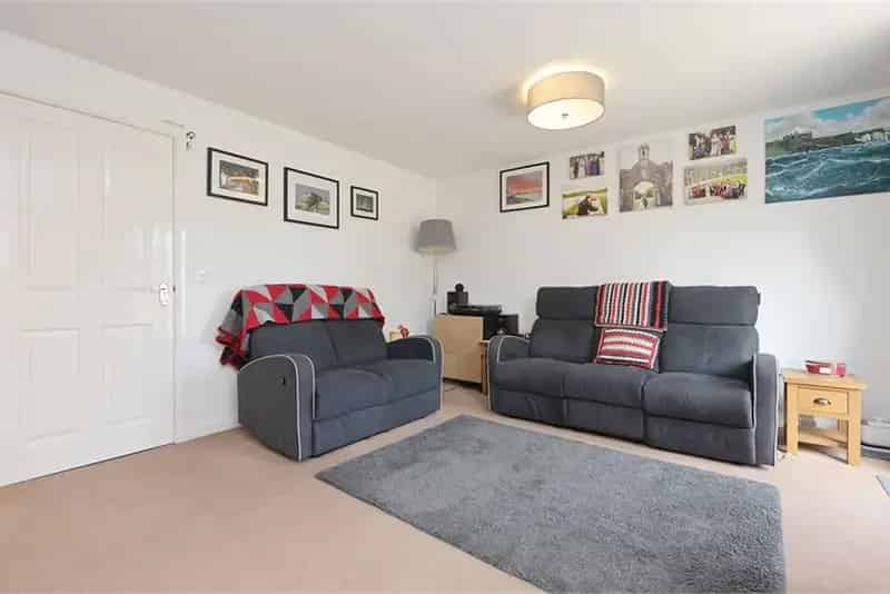 3 Bed End Terraced House with EV Charger and Large Garden