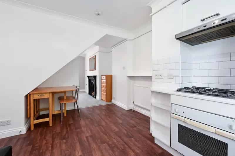 1 Bedroom Flat For Sale Near Reading Town Centre