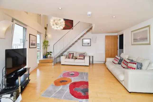 Flat for sale in 3 Arnhem Place, London E14