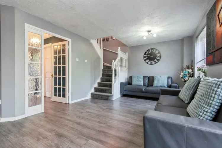 3 Bed House Near Round Diamond School Stevenage