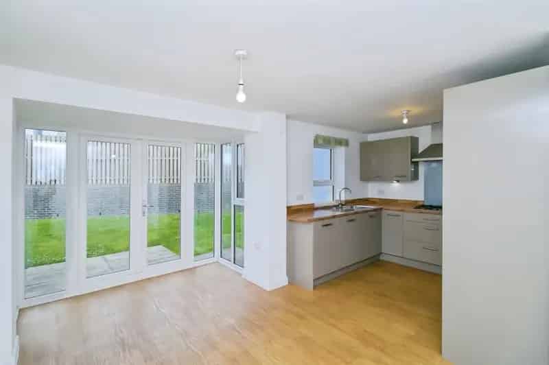 4 Bedroom Detached House Coastal Cul-de-sac Sea Views Garage Parking