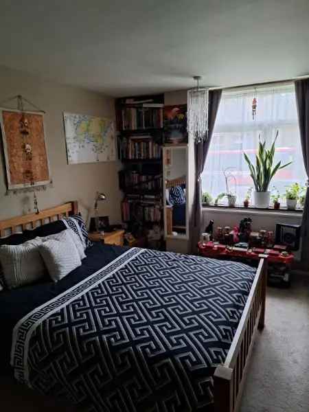 Flat For Rent in Salisbury, England