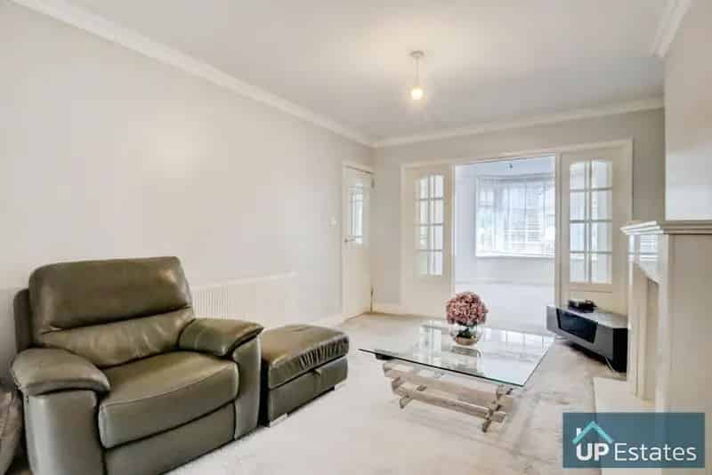 3 Bedroom Semi Detached House to Rent Coventry