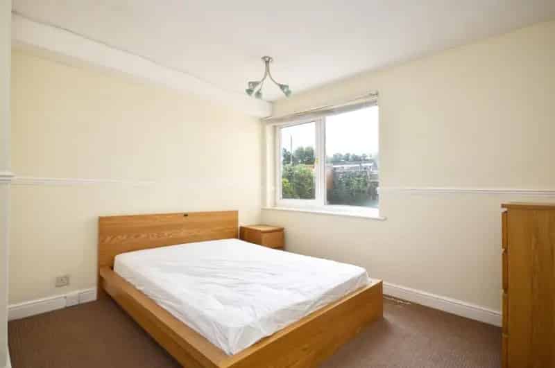 1 Bed Flat for Sale - Ideal for First Time Buyers Investors