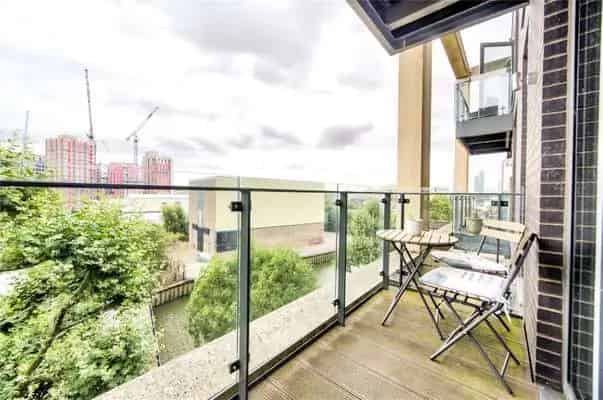 Stylish Two-Bedroom Apartment with Balcony and Gym Access