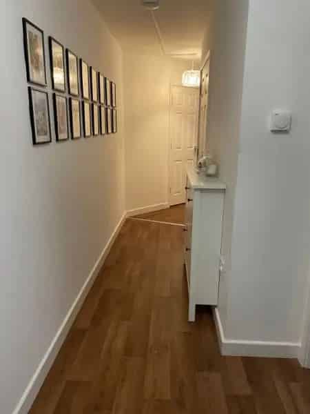 Ground Floor Flat Near High Street and Train Station