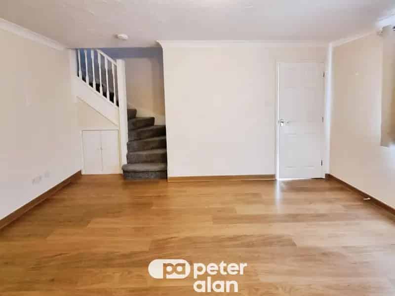 3 Bedroom Family Home Mid-August