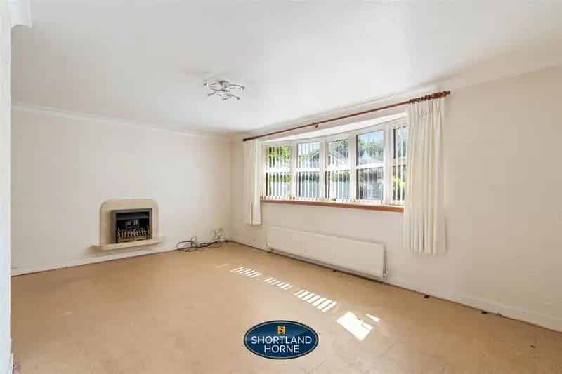 3 Bedroom Detached House Auction