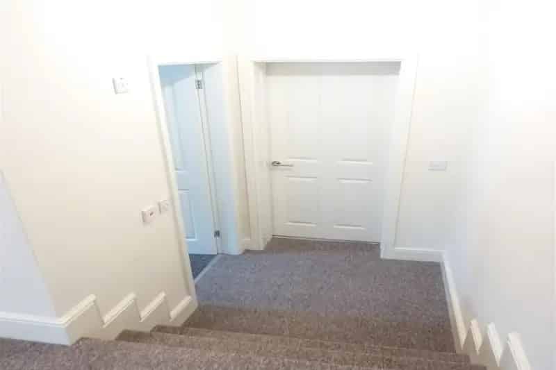 1 Bedroom Flat Uttoxeter Town Centre Zero Deposit Available