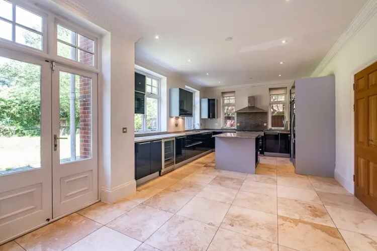 7 Bedroom Detached House to Rent Near Richmond Park