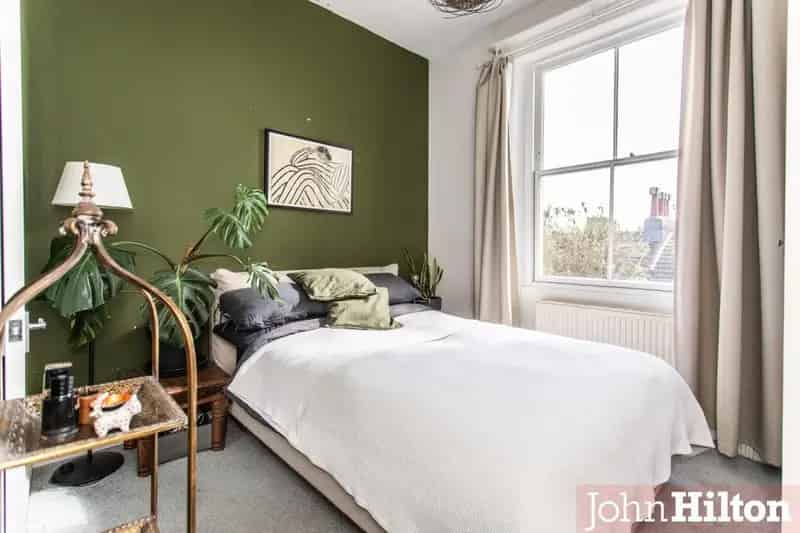 1 Bedroom Ground Floor Flat for Sale in Brighton's West Hill