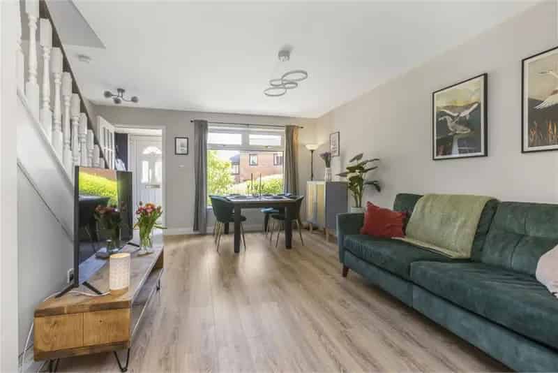 2 Bed Terraced House Liberton Edinburgh South Facing Garden