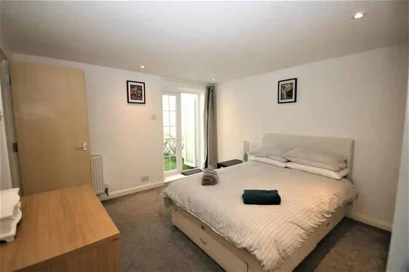 4 Bedroom Apartment for Sale in Brighton