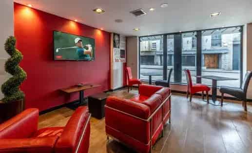 100m² Aberdeen Student Flat 1 Room Gold Plus Studio