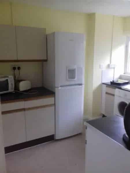 Studio Flat for Working Professional Near Town Centre