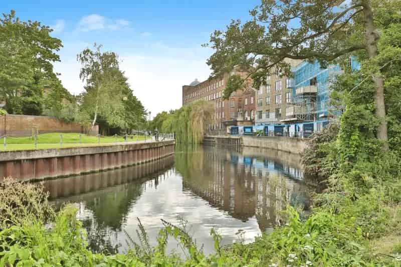 Luxury 2 Bed Apartment Norwich City Centre River Views