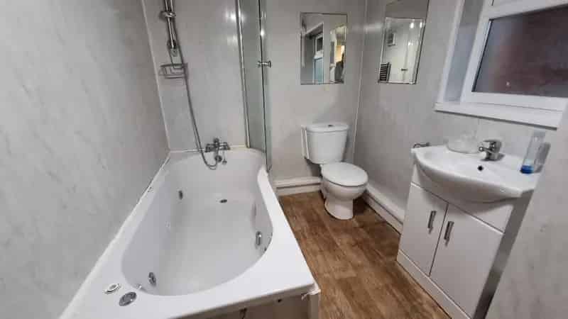 6 Bedroom Semi Detached House 2025 2026 Academic Year