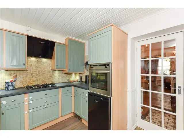 3 Bedroom Semi-Detached Cottage for Sale in Kincardine